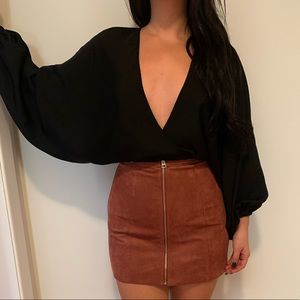 Suede aritzia Wilfred skirt